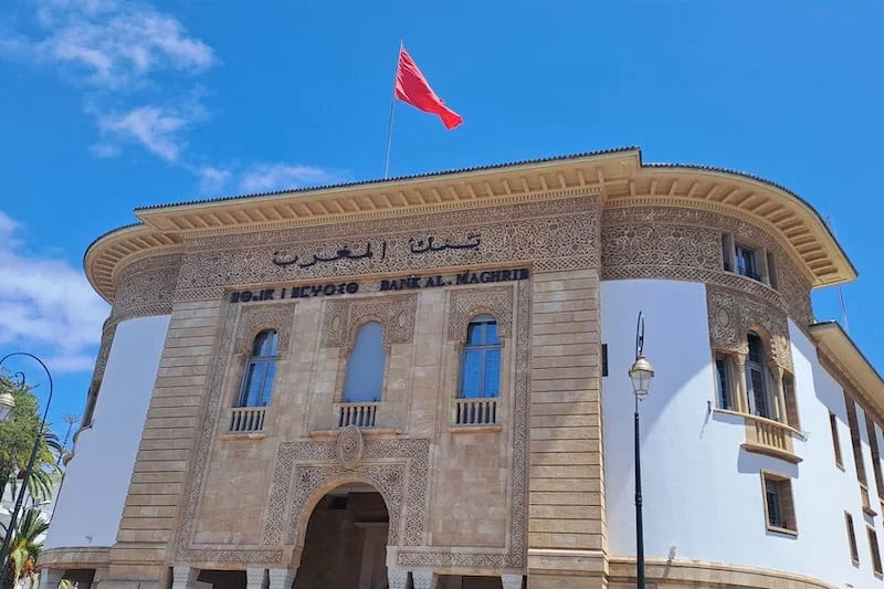 بنك المغرب يرصد زيادة في الديون المتعثرة ونمو تمويلات القطاع غير المالي